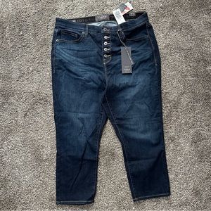 Torrid Premium Jean Capris Plus Size 18 NWT